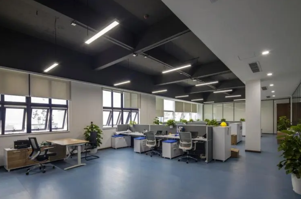 <a href=http://www.xiaoee.com.cn target=_blank class=infotextkey>辦公室裝修</a>.png