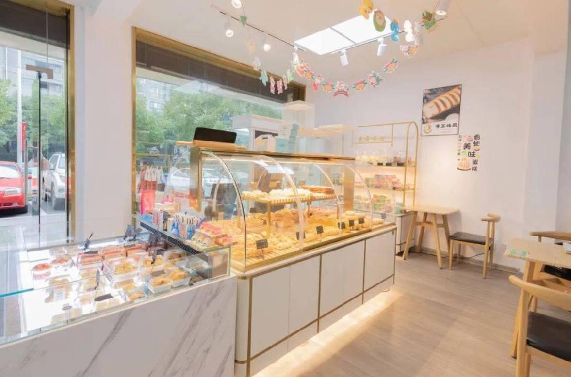 50平米的烘焙店，藏著縣城里最賺錢的生意經(jīng)